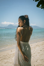 Load image into Gallery viewer, Robe TETIAROA - Tahiti Beige