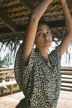 Charger l&#39;image dans la galerie, Chemisier POEMA - Leopard
